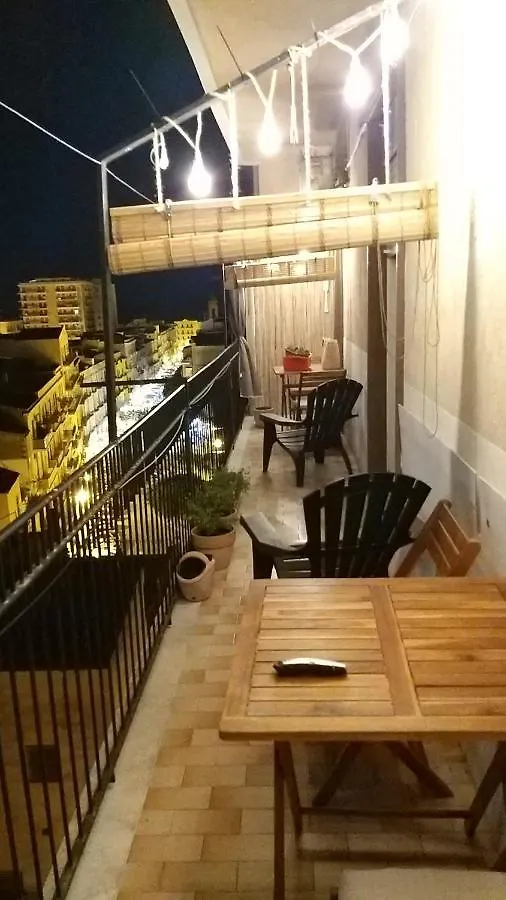 فندق مبيت وإفطار بورتو إمبيدوكْلي B&B Di Mare إيطاليا